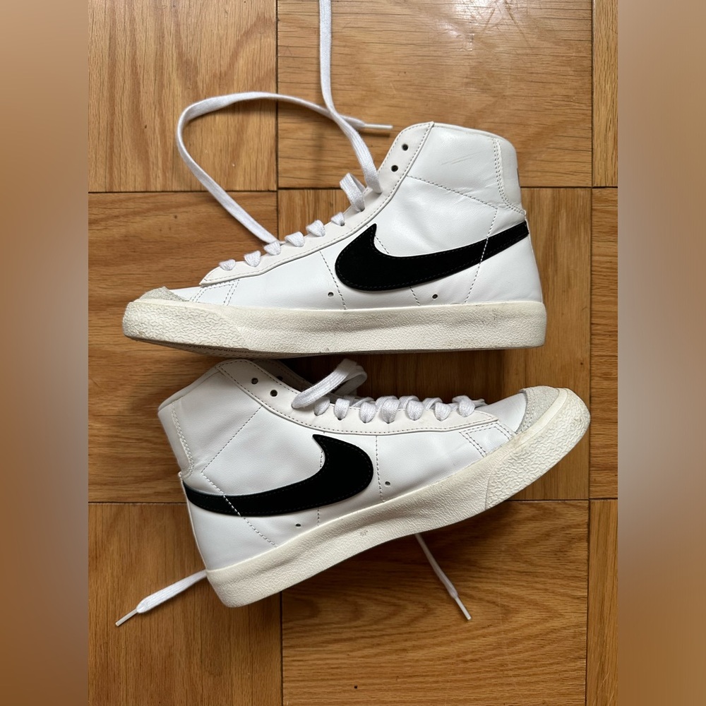 Nike Blazer Mid ‘77 Sneaker women size 7.5